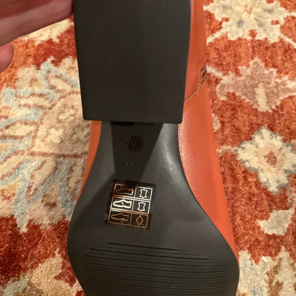 Stuart Weitzman Vera Cinnamon leather pointed toe heeled bootie sz 10.5 EU 41 - Picture 2 of 12